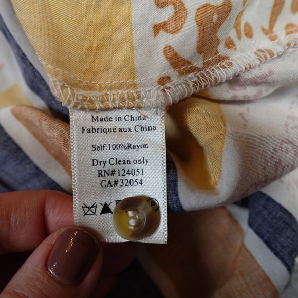 The Odells Top Womens Extra Small Lisse Blouse Button Front Geometric Anthro - Picture 4 of 9